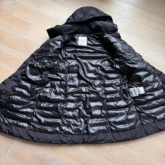 Authentic Moncler Long Down Puffer Down slightly bell out sleeves - Picture 2 of 6